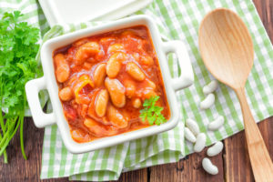 White beans in tomato sauce